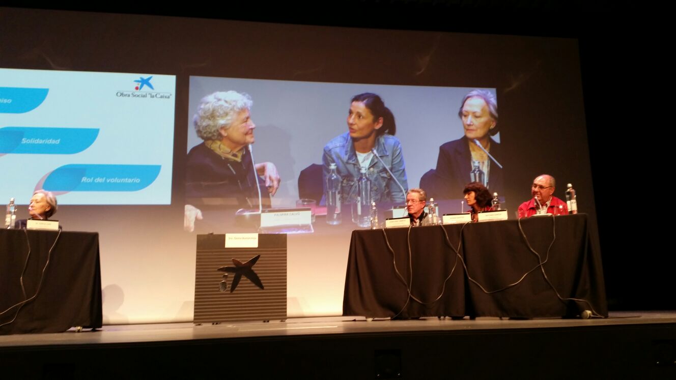Conferenciantes del encuentro en La Caixa de Sevilla