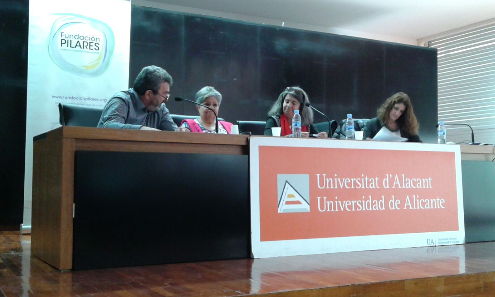 171128 jornada aicp alicante foto 04 mesa