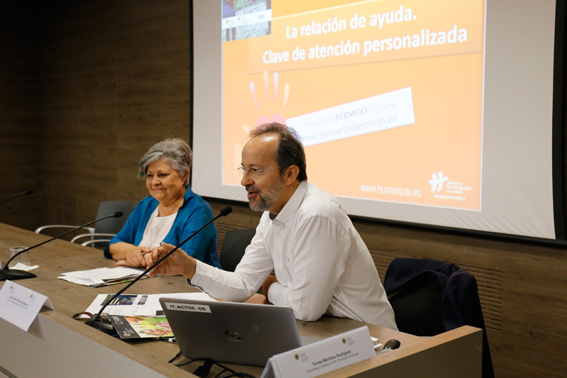 Presentado el Título Propio en Experto Universitario en Intervenciones en Gerontología, Discapacidad y Familias José Carlos Bermejo