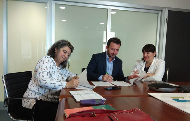 Firma del convenio de colaboración entre Fundación Pilares y el Hospital de Torrevieja