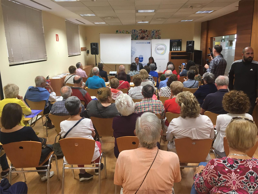 Presentación del Programa Hogar y Café -Viviendas Compartidas entre Personas Mayores-, a Entidades/Asociaciones/Personas Mayores del municipio de Alcobendas 190514 hogarycafe alcobendas foto 009 clausura 02