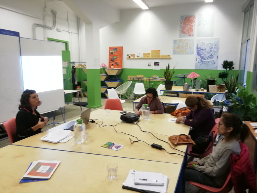 "Taller de Atención Integral y Centrada en la Persona en A3CALLES. 16/10/2019 Foto durante el Taller de Atención Integral y Centrada en la Persona en A3CALLES